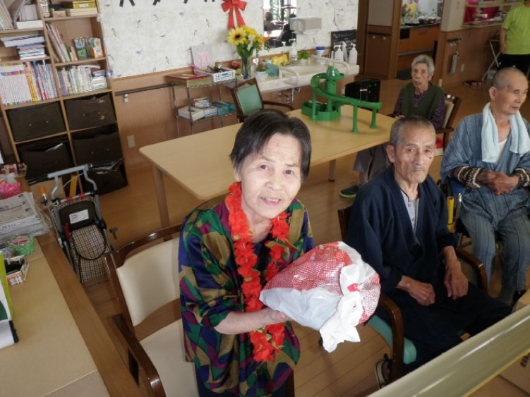 白いはと通信 2017年7月 みんなで!流しそうめん! 写真1