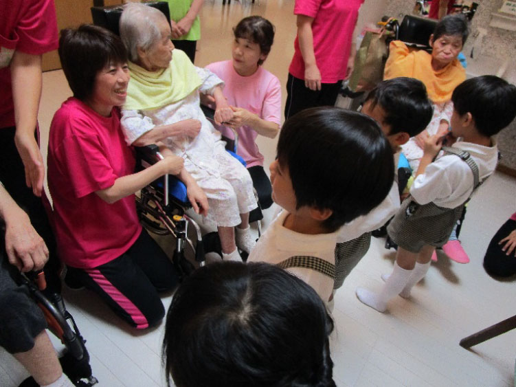 白いはと通信 敬老会を行いましたー♪ 2018年9月 写真3