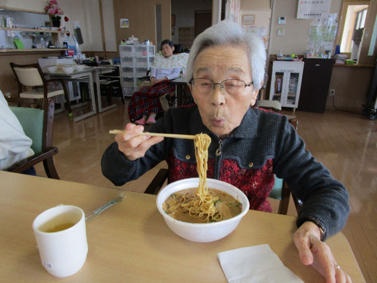 白いはと通信 クリスマス会に向けて 2018年11月 写真3