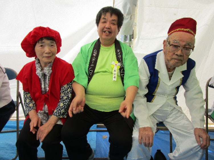 白いはと通信 藤の花の暖簾製作 2019年5月 写真8
