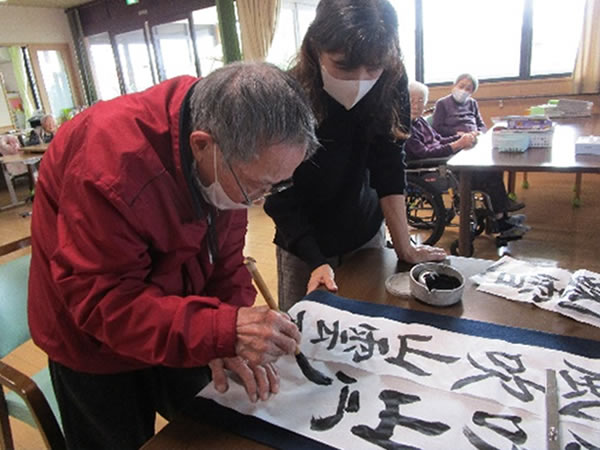 白いはと通信 ----- 2023年12月 写真1
