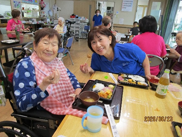 白いはと通信 -----　2026年06月  写真1