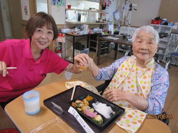 白いはと通信 -----　2026年06月  写真2
