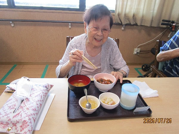 白いはと通信 -----　2026年07月  写真3
